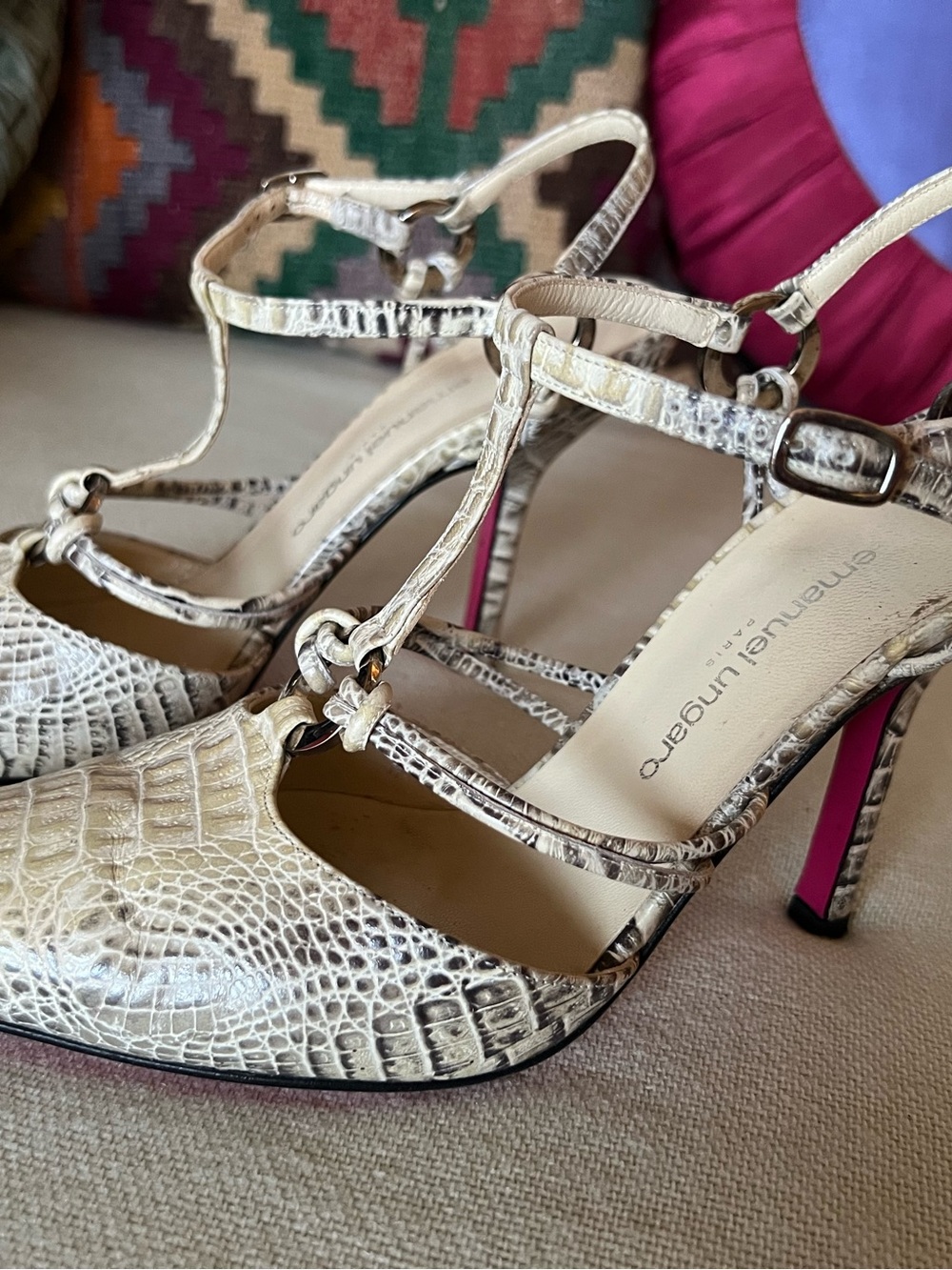 Emanuel Ungaro Cream Snake-Embossed Pointed Slingback Heels - Picture 4 of 7
